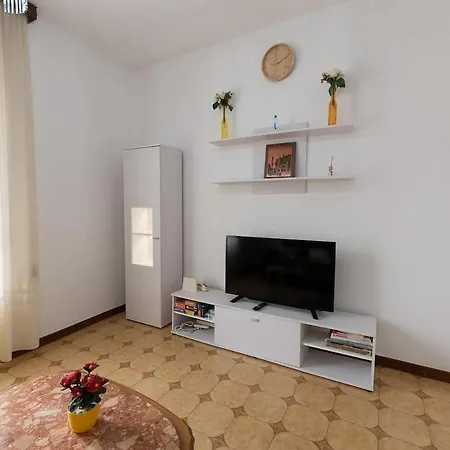 Apartment Revival - Ixihome *